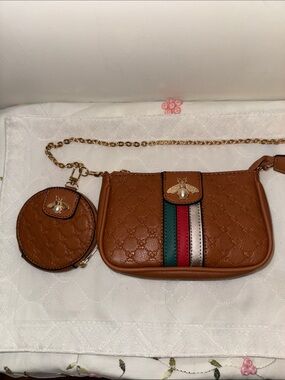 Bag World Clutch w/coin case